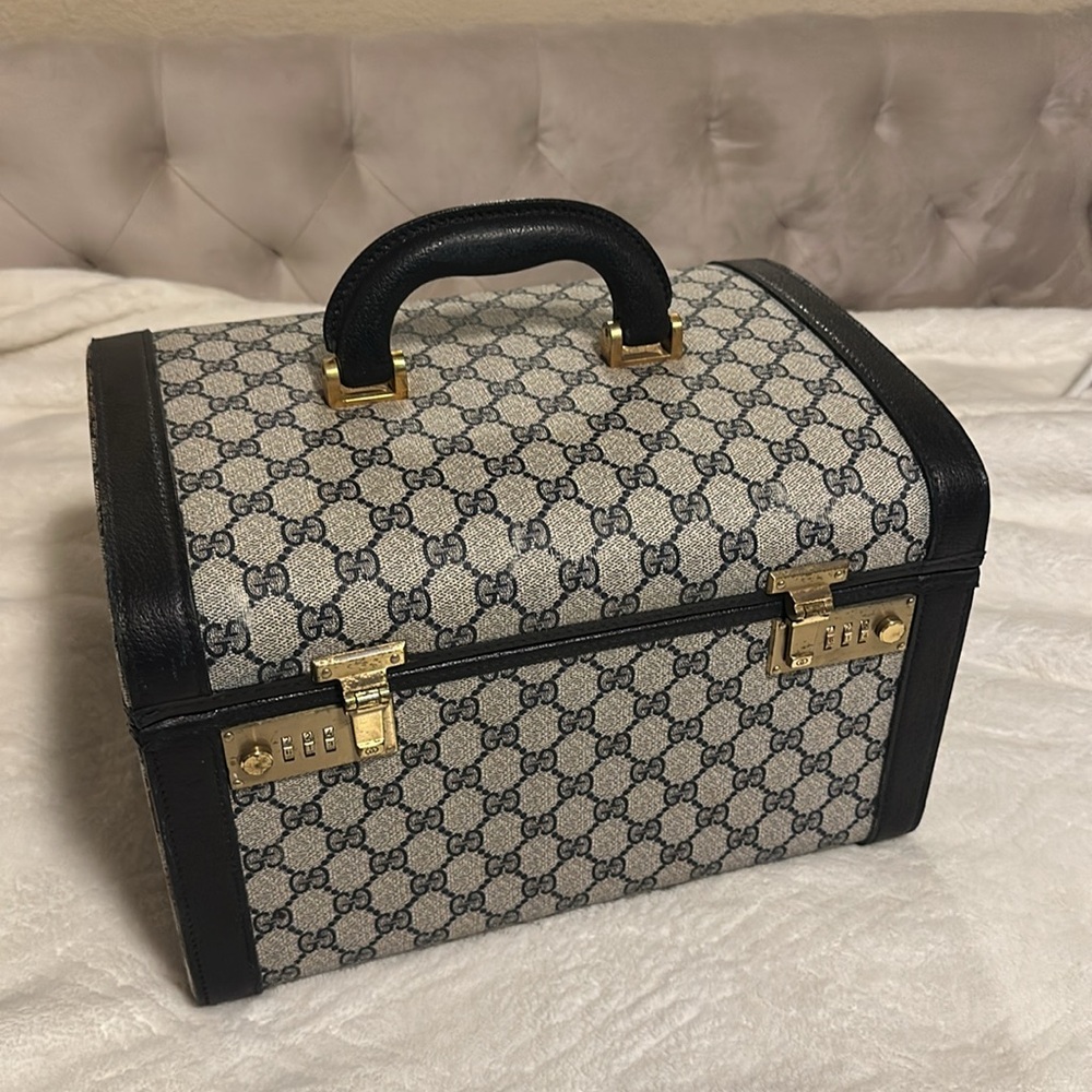 GUCCI Navy GG monogram Train case Vintage Authentic hard shell w/working locks
